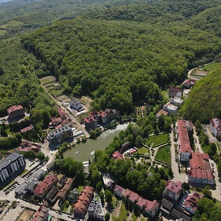 Ruta Resort Polyana Luaran gambar